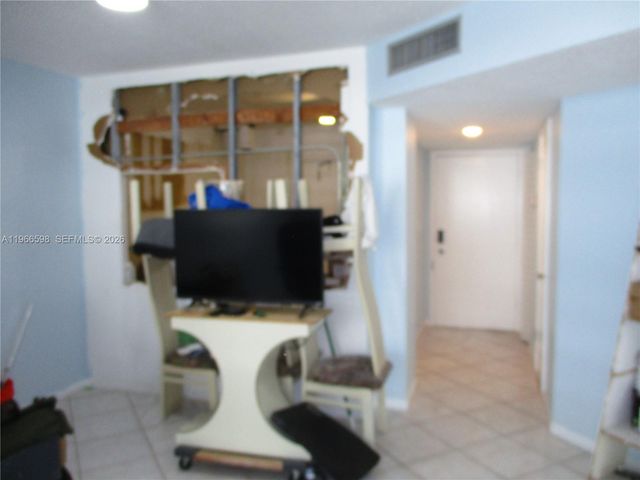 1825 S Ocean Dr 505, Hallandale Beach, FL 33009