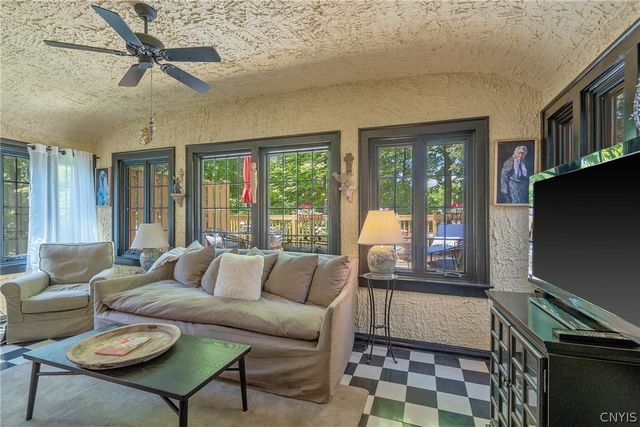 109 Euclid Terrace, Syracuse, NY 13210