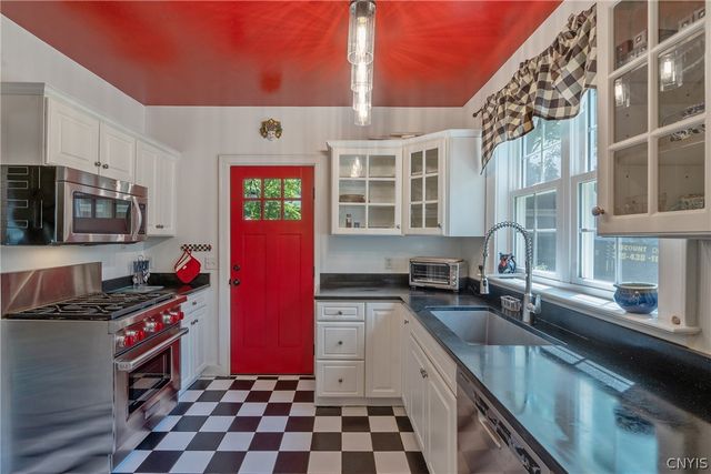 109 Euclid Terrace, Syracuse, NY 13210