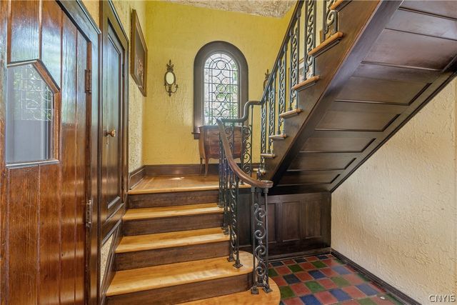 109 Euclid Terrace, Syracuse, NY 13210