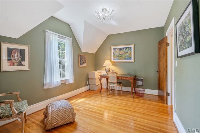 109 Euclid Terrace, Syracuse, NY 13210