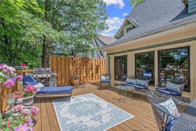 109 Euclid Terrace, Syracuse, NY 13210
