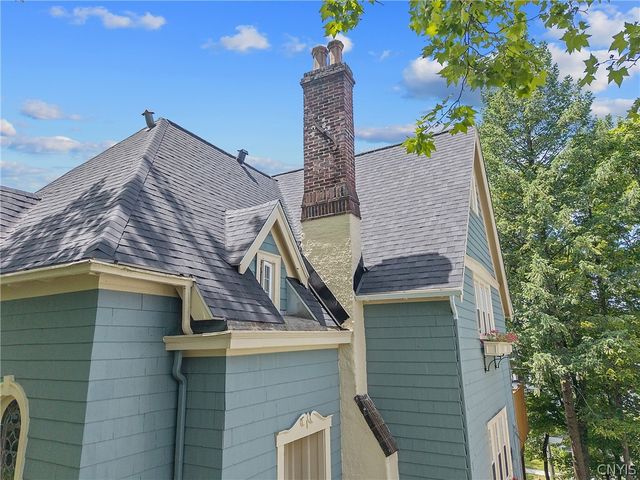 109 Euclid Terrace, Syracuse, NY 13210