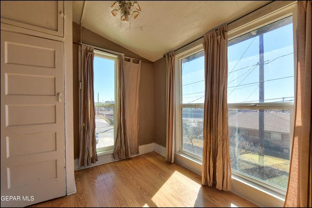 1609 GEORGIA Place, El Paso, TX 79902