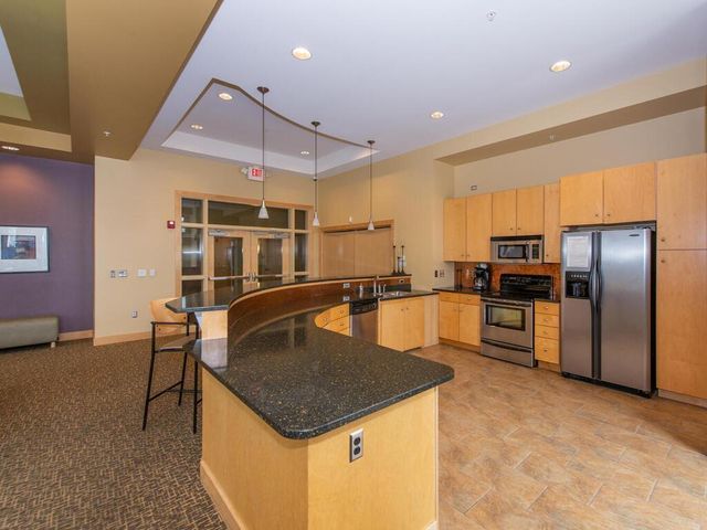 7601 Aldrich Avenue S 215, Richfield, MN 55423