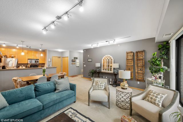 7601 Aldrich Avenue S 215, Richfield, MN 55423