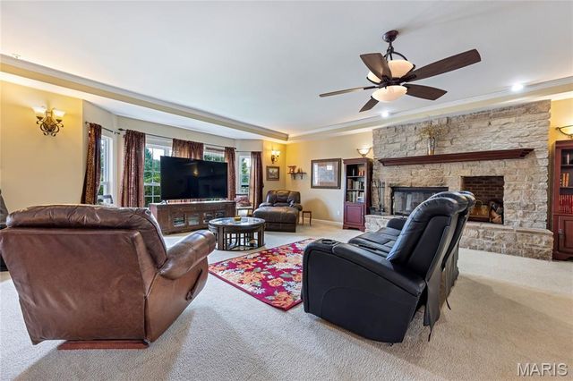 5025 Edinburg Court, Columbia, IL 62236