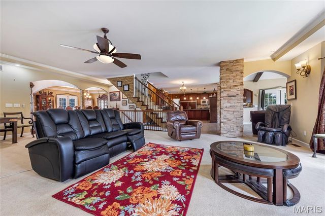 5025 Edinburg Court, Columbia, IL 62236