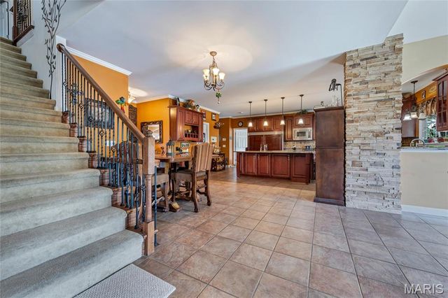 5025 Edinburg Court, Columbia, IL 62236