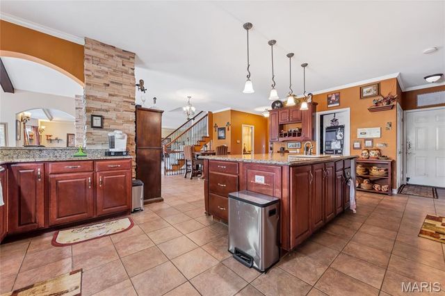5025 Edinburg Court, Columbia, IL 62236