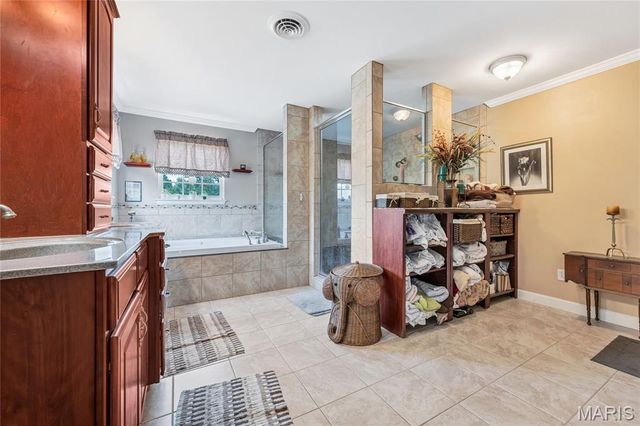 5025 Edinburg Court, Columbia, IL 62236