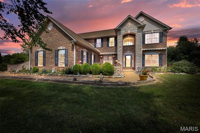 5025 Edinburg Court, Columbia, IL 62236