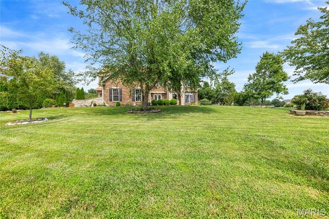 5025 Edinburg Court, Columbia, IL 62236