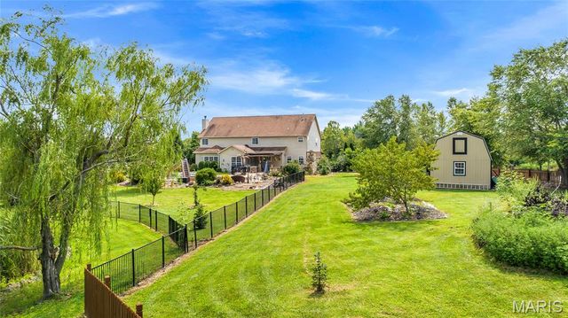 5025 Edinburg Court, Columbia, IL 62236