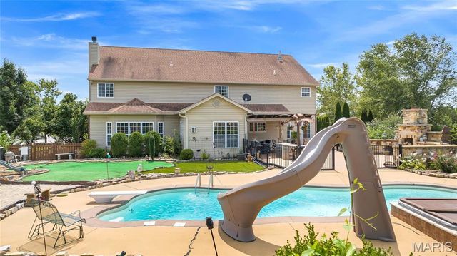 5025 Edinburg Court, Columbia, IL 62236