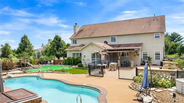 5025 Edinburg Court, Columbia, IL 62236