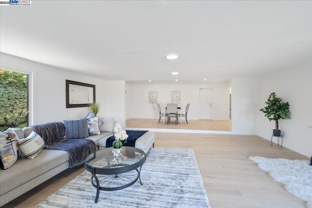 4023 Roland Dr, Concord, CA 94521