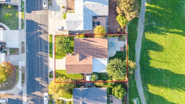 4023 Roland Dr, Concord, CA 94521