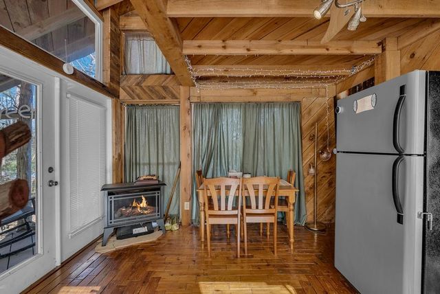 107 Burchette Dr, Crossville, TN 38572