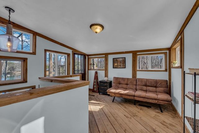 107 Burchette Dr, Crossville, TN 38572