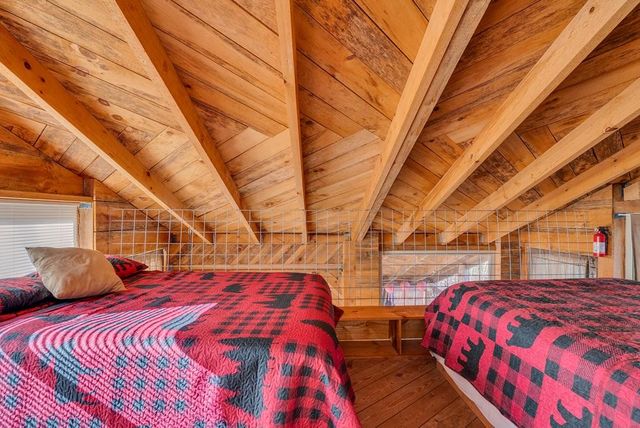 107 Burchette Dr, Crossville, TN 38572