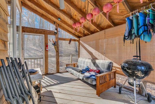 107 Burchette Dr, Crossville, TN 38572