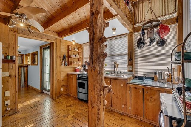 107 Burchette Dr, Crossville, TN 38572