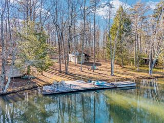 107 Burchette Dr, Crossville, TN 38572