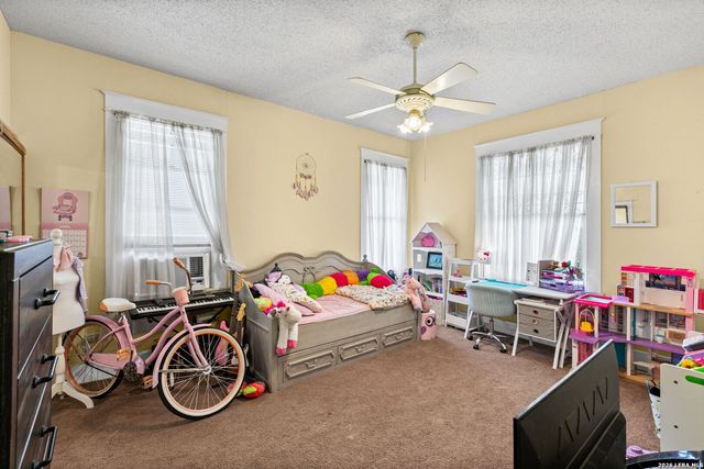 525 W MAGNOLIA AVE, San Antonio, TX 78212