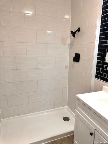 525 Mission St Apt 1, San Antonio, TX 78210