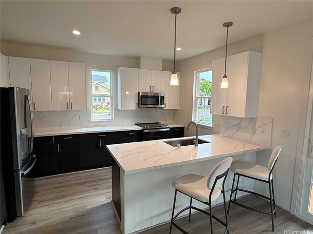 94-1118 Laukapalili Street, Waipahu, HI 96797