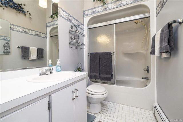 1065 Russell Street, Franklin Square, NY 11010