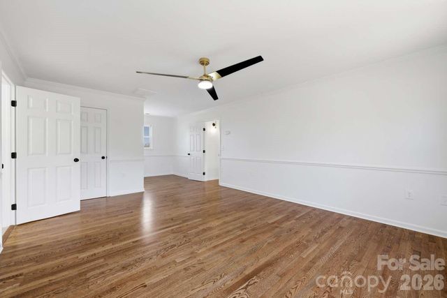 3811 Pinecrest Drive NE, Hickory, NC 28601