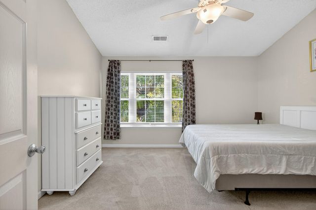 8058 Shadow Oak Drive, North Charleston, SC 29406