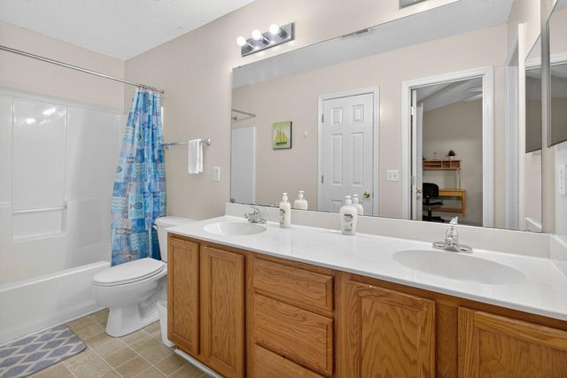 8058 Shadow Oak Drive, North Charleston, SC 29406