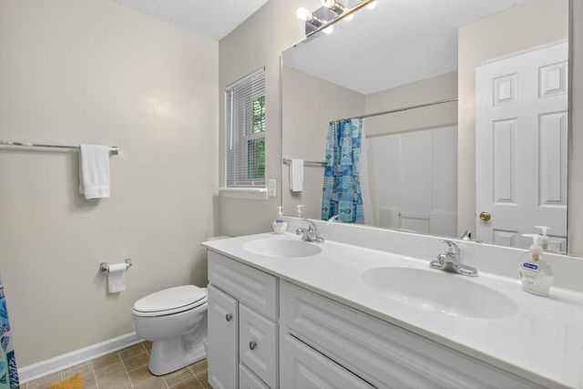 8058 Shadow Oak Drive, North Charleston, SC 29406