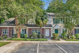 8058 Shadow Oak Drive, North Charleston, SC 29406