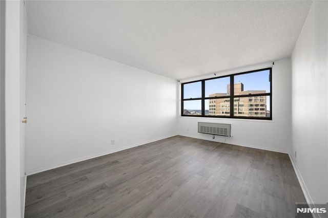 7000 Boulevard East 41L, Guttenberg, NJ 07093