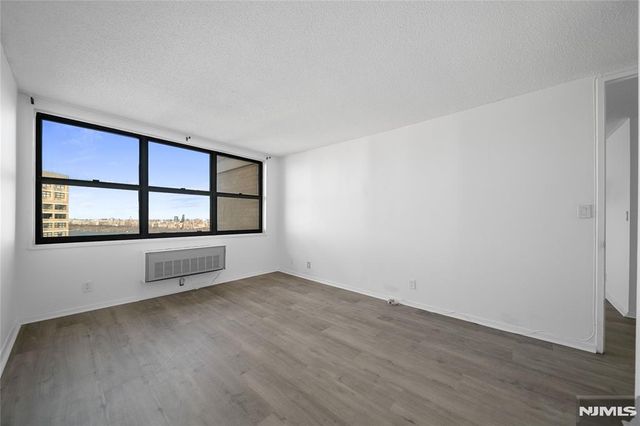 7000 Boulevard East 41L, Guttenberg, NJ 07093