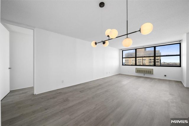 7000 Boulevard East 41L, Guttenberg, NJ 07093