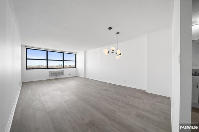 7000 Boulevard East 41L, Guttenberg, NJ 07093