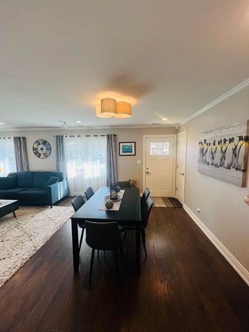 621 Hayward Avenue, Streamwood, IL 60107