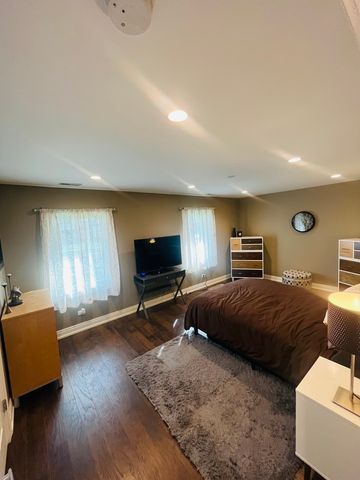 621 Hayward Avenue, Streamwood, IL 60107