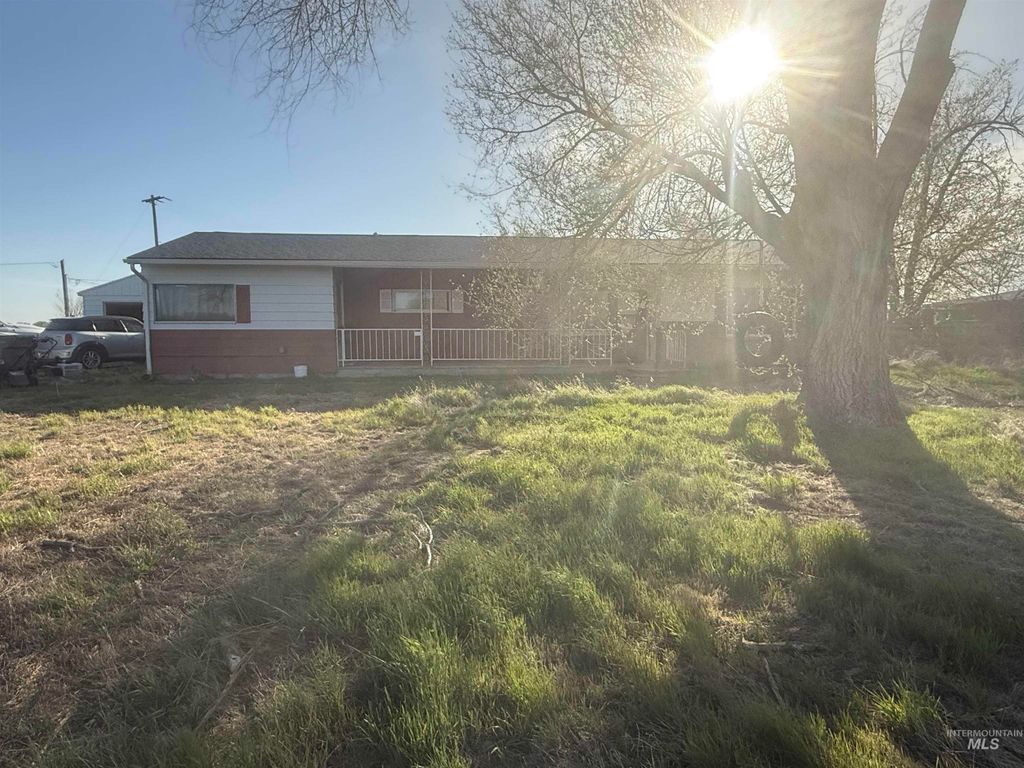 4781 Old Hwy 30, Mountain Home, ID 83647