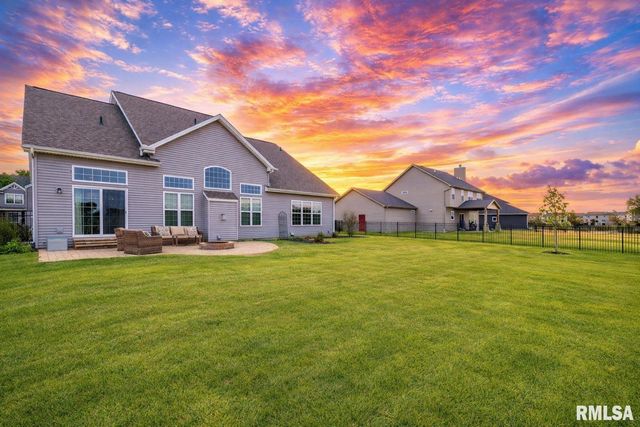 11216 N Blackstone Court, Dunlap, IL 61525