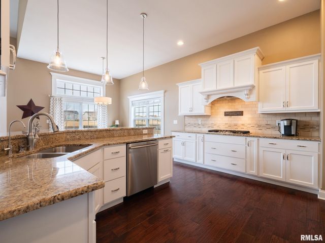 11216 N Blackstone Court, Dunlap, IL 61525