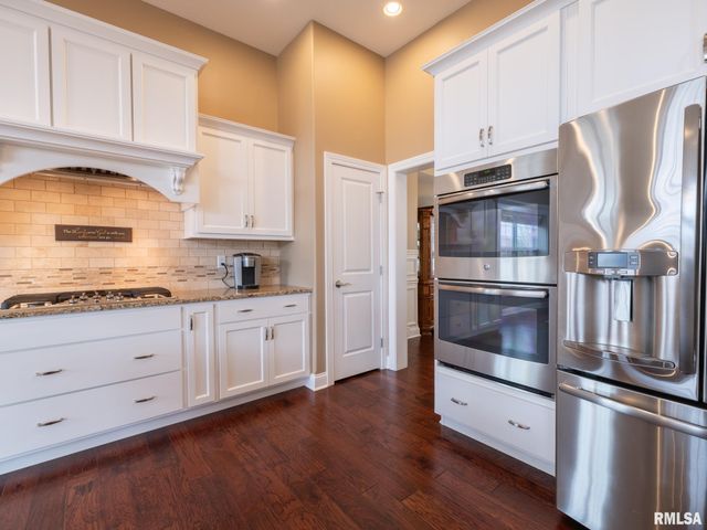 11216 N Blackstone Court, Dunlap, IL 61525