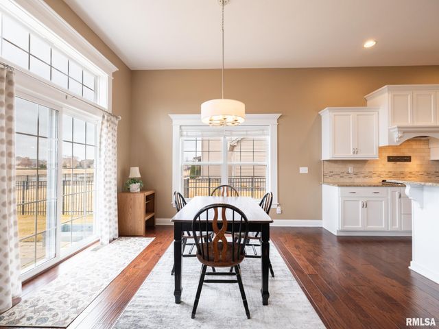 11216 N Blackstone Court, Dunlap, IL 61525