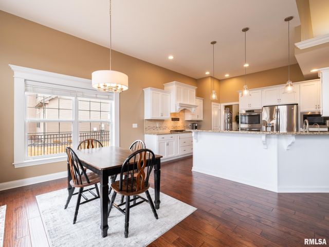 11216 N Blackstone Court, Dunlap, IL 61525