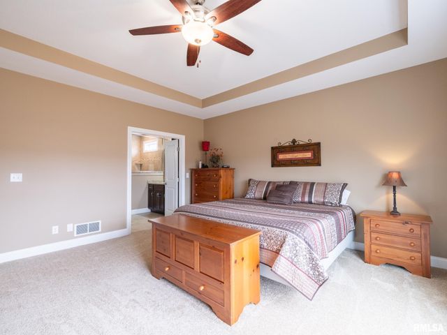 11216 N Blackstone Court, Dunlap, IL 61525